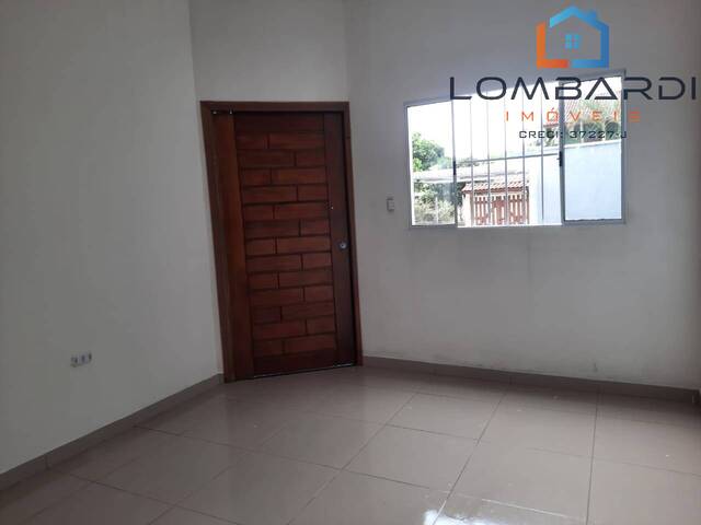 Residencial para Venda em Caraguatatuba - 5