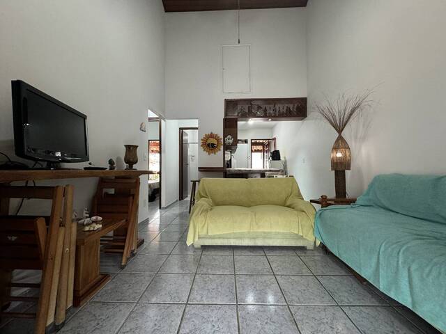 #L1203 - Apartamento para Venda em Ubatuba - SP