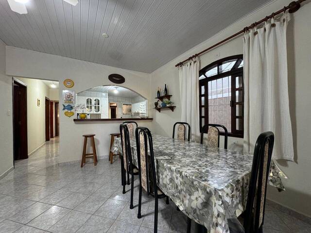 Residencial para Venda em Ubatuba - 5