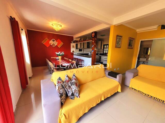 Residencial para Venda em Ubatuba - 4