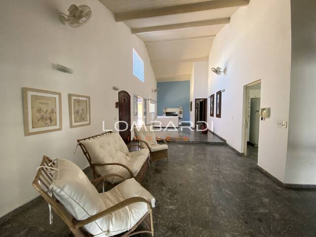 Residencial para Venda em Ubatuba - 4