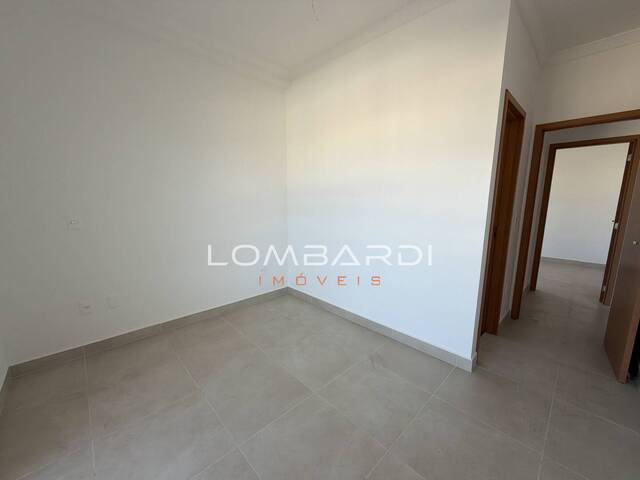 Apartamento para Venda em Ubatuba - 2