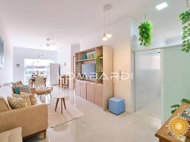 Apartamento para Venda em Ubatuba - 2
