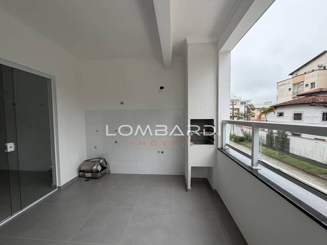 Apartamento para Venda em Caraguatatuba - 2