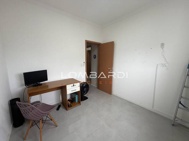 Apartamento para Venda em Ubatuba - 2