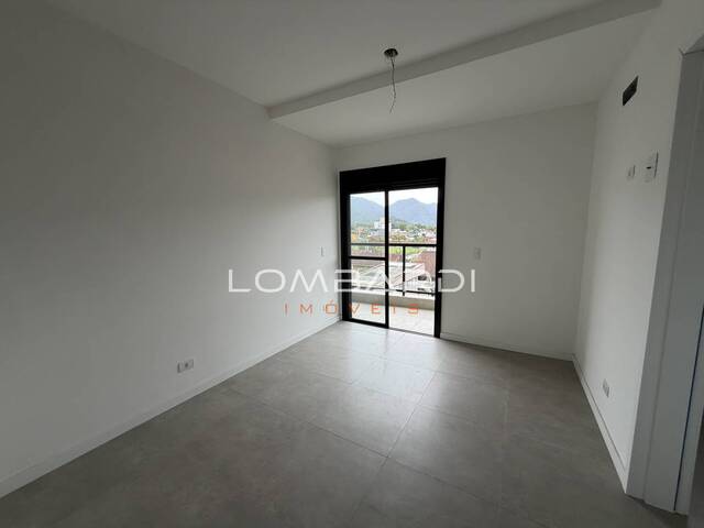 Apartamento para Venda em Ubatuba - 4