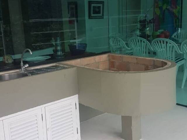 Residencial para Venda em Ubatuba - 4