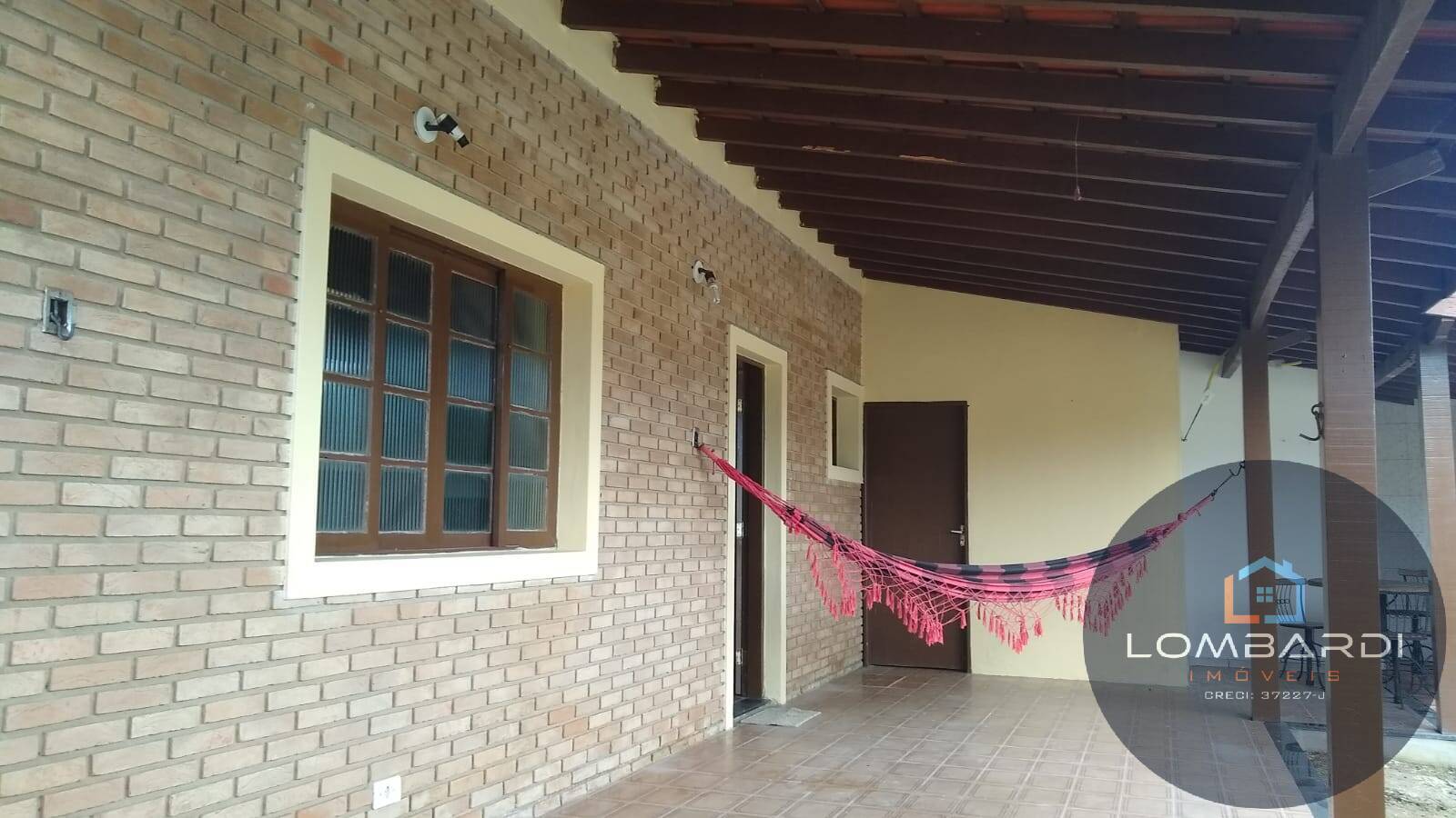 Casa, 2 quartos, 210 m² - Foto 1